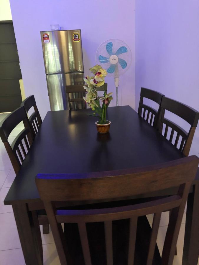 Hasnifana Homestay Seri Iskandar Exterior photo